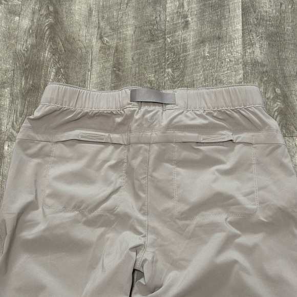 Women’s Eddie Bauer 10 Medium Joggers ClimaTrail Pants Sweats Beige Pockets NWT - Picture 7 of 14